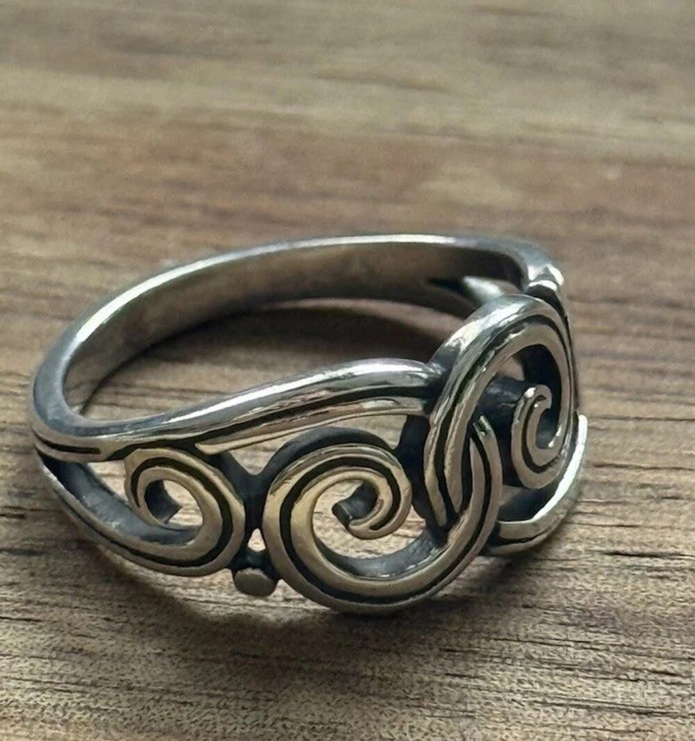 James Avery Retired Sterling Silver Swirl Gentle Waves Ring Size 7